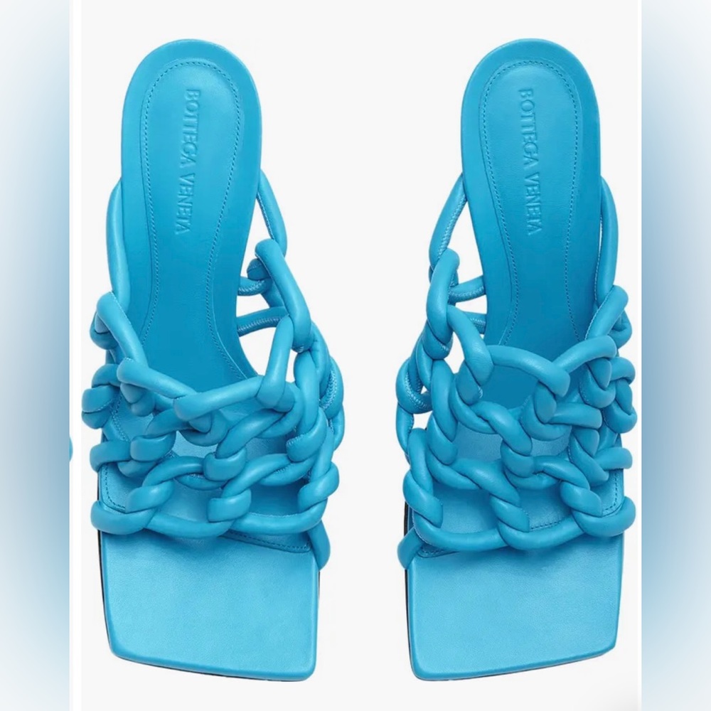 BOTTEGA VENETA

Stretch Woven Sandal (Women)